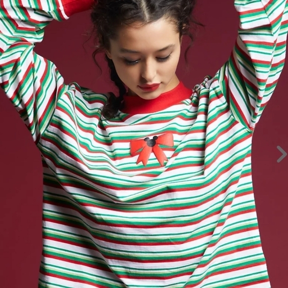 NWT Disney Hot Topic Christmas Mickey Mouse oversized mockneck long sleeve shir - Picture 1 of 8